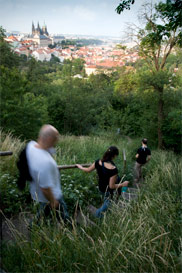 Prag: Treppe im Grünen